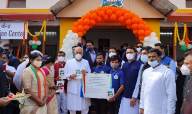 मुख्यमंत्री भूपेश बघेल ने किया आमचो बस्तर पर्यटन सूचना केंद्र, कला गुड़ी और बापू की कुटिया का उद्धघाटन