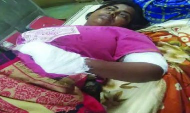 पति से अलग रह रही पत्नी ने कोर्ट में केस किया तो काट दिया हाथ का पंजा