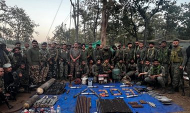 नक्सलियों के नापाक मंसूबों पर फिरा पानी, सुरक्षाबलों ने भारी मात्रा में विस्फोटक सामग्री किया बरामद