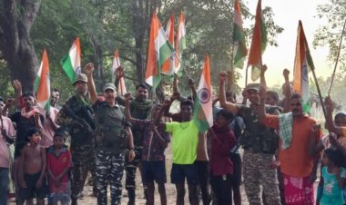 CG - बस्तर संभाग के 26 गांवों में पहली बार लहराया तिरंगा, नक्सल उन्मूलन अभियान की सफलता से बदली तस्वीर