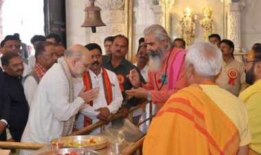 केन्द्रीय गृहमंत्री अमित शाह ने डोंगरगढ़ स्थित मां बम्लेश्वरी मंदिर में की पूजा-अर्चना