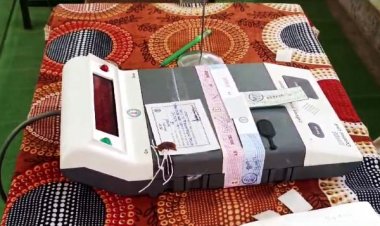 मतदान के शुरुआती दौर में भी कुछ जगहों पर ईवीएम खराब, मतदाताओं की लगी लंबी कतार…