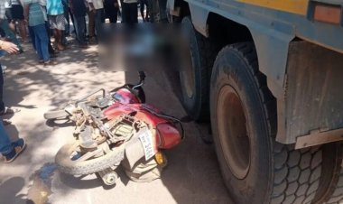 CG : तेज रफ्तार हाईवा की चपेट में आने से बाइक सवार एक शख्स की मौत