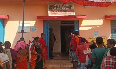 त्रिस्तरीय पंचायत चुनाव : नक्सल प्रभावित क्षेत्र कस्तूरमेटा में पहली बार वोटिंग, मतदाताओं में दिखा उत्साह