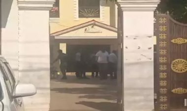 CG Income Tax Raid : बस्तर के बड़े बिल्डर के ठिकानों पर IT की रेड, खंगाले जा रहे दस्तावेज, व्यापारियों में मचा हड़कंप!