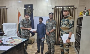 BREAKING : 1 लाख के इनामी नक्सली ने किया आत्मसमर्पण, कई घटनाओं में था शामिल