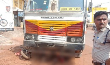 ब्रेकिंग न्यूज़ : ट्रक की चपेट में आने से स्कूटी सवार एक व्यक्ति की मौके पर दर्दनाक मौत, दूसरा घायल