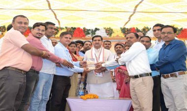 सरकारी स्कूल के बच्चों को उच्च गुणवत्ता वाली शिक्षा दिलाना हमारा संकल्प : केंद्रीय मंत्री तोखन साहू