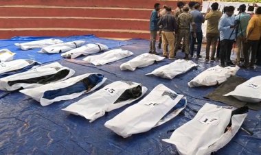 सुरक्षाबलों और नक्सलियों के बीच हुई मुठभेड़ में 11 महिला नक्सलियों समेत 17 माओवादी के शव बरामद, भारी मात्रा में हथियार जब्त