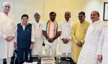 राष्ट्रीय अधिवेशन में शामिल होने छत्तीसगढ़ के कांग्रेस नेता अहमदाबाद रवाना, राहुल गांधी भी रहेंगे मौजूद