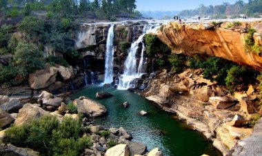 CG : प्रशासन का बड़ा फैसला, अमृतधारा जलप्रपात क्षेत्र में प्रवेश, सेल्फी और नहाने पर लगी रोक