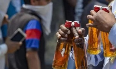 राजधानी में नकली शराब का खुलासा : ढाबे और प्रिंटिंग प्रेस से बड़ी मात्रा में नकली होलोग्राम, स्टीकर और ढक्कन बरामद