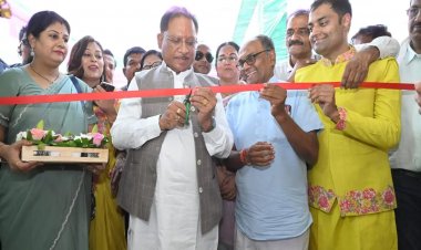 CG : यहाँ मिलेगा आधुनिक फैशन और डिजाइनर कपड़ों का अच्छा कलेक्शन, मुख्यमंत्री ने किया शुभारंभ