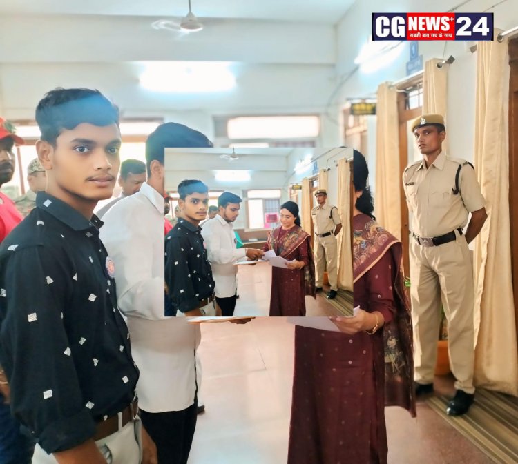 शहीद दुर्वासा निषाद शासकीय महाविद्यालय, अर्जुन्दा के छात्रों ने कलेक्टर से की सौजन्य भेंट — खेल मैदान एवं मिनी स्टेडियम की मांग को लेकर सौंपा ज्ञापन