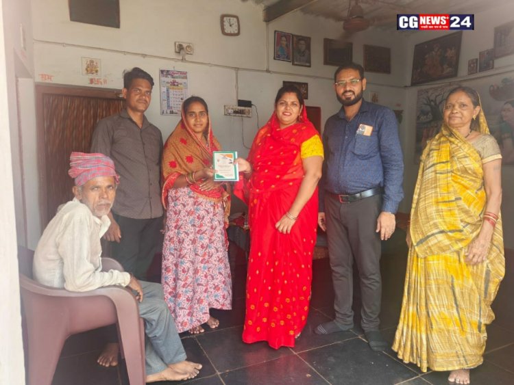 जरूरतमंद परिवारों के लिए नेहा ने बनवाया राशन कार्ड