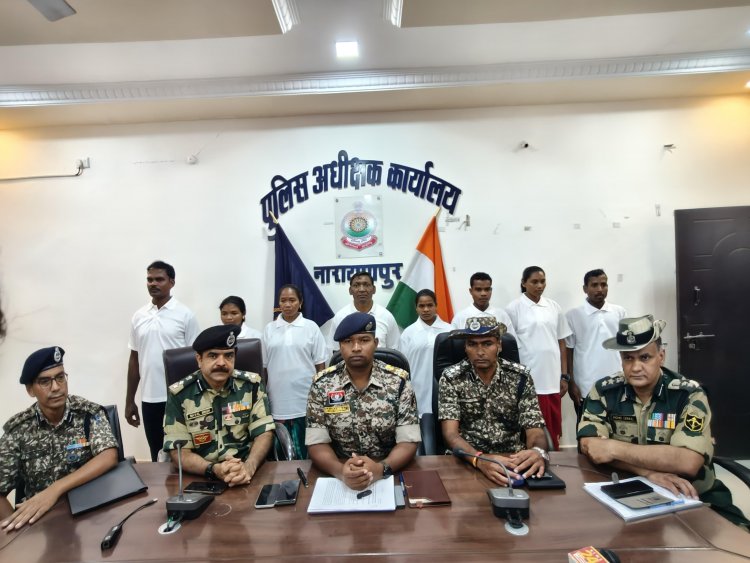दुनिया को शांति का पाठ पढ़ाने, पिता बनकर परिवार के साथ जीने और नक्सलियों के करतुतों को उजागर करने के लिये अब नक्सली कर रहे हैं, आत्मसमर्पण*