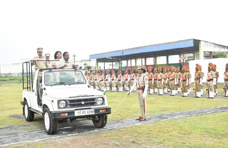 स्व. सरयु प्रसाद अग्रवाल स्टेडियम में राष्ट्रीय पर्व स्वंतत्रता दिवस समारोह का सफल एवं गरिमामय आयोजन *