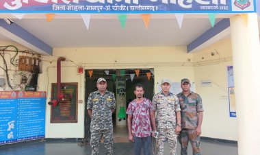 *सोशल मीडिया पर  मां दुर्गा के प्रति आपत्ति जनक मैसेज फैलाने वाले व्यक्ति को मोहला पुलिस ने किया गिरफ्तार*