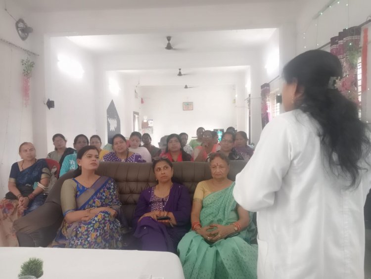 दुर्ग, छत्तीसगढ़ — जीवनदान सेवा संस्था दुर्ग एवं संयुक्ता (सतत् निरन्तर सेवा) की संयुक्त टीम द्वारा निःशुल्क एक दिवसीय स्वास्थ्य संगोष्ठी का आयोजन तालपुरी बी ब्लॉक स्थित बाला जी सभागार में संपन्न हुआ।
