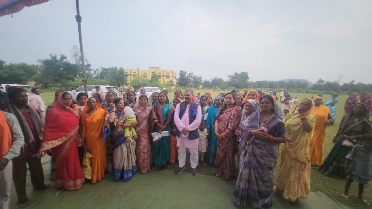*सांसद संतोष पांडे रहे जिला मोहला मानपुर अंबागढ़ चौकी क्षेत्र के दौरे पर किए गए लोकार्पण कार्य*