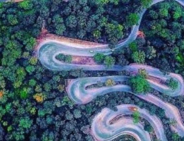 केशकाल घाट में लगा जाम: दो ट्रेलरों की टक्कर से घंटों बाधित हुआ आवागमन