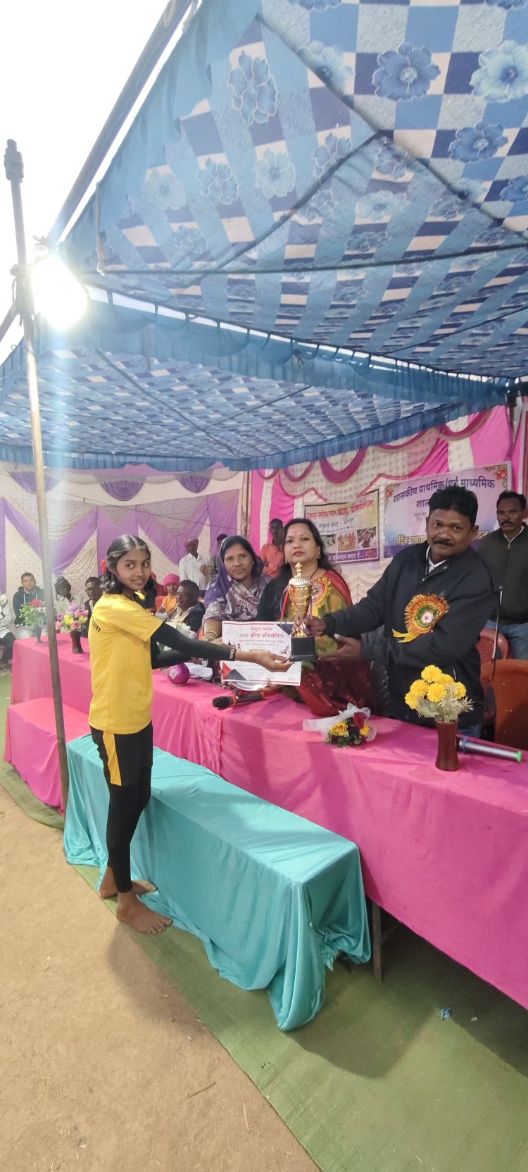 *कोडेमरा व डुडेरा में दो दिवसी खेल प्रतियोगिता का हुआ समापन, जिला पंचायत अध्यक्ष रही उपस्थित*