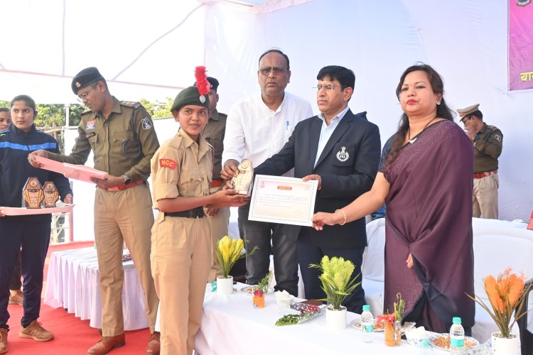 *यातायात पुलिस विभाग द्वारा चलाए जा रहे सड़क सुरक्षा कार्यक्रम का हुआ सफलतापूर्वक समापन*