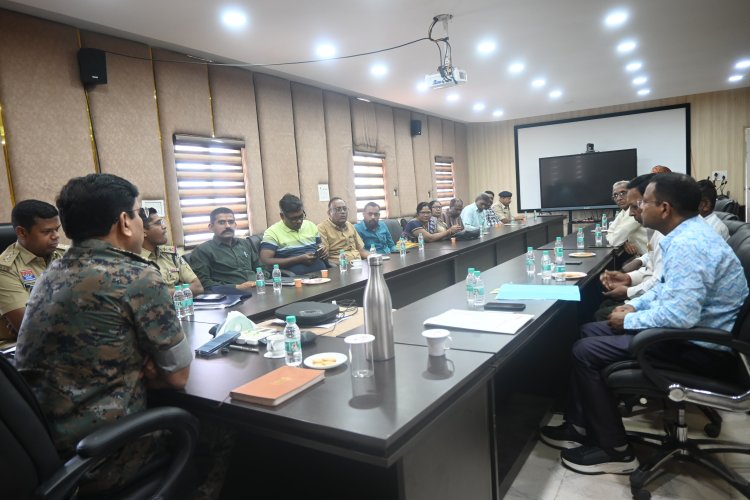 *पुलिस अधीक्षक ने जिले के विभिन्न थाना प्रभारी की ली बैठक ,शांतिपूर्ण एवं खुशहाली से मनाए होली का त्यौहार*