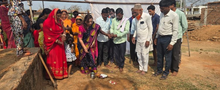 -जिला पंचायत अध्यक्ष ने वार्ड क्रमांक 14 मोहला में, सामुदायिक भवन निर्माण हेतु किया भूमि पूजन*