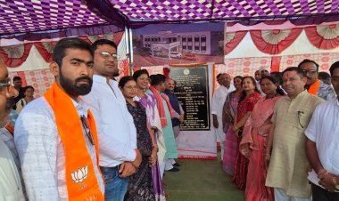 *MP संतोष पांडे ने जिला पंचायत निर्माण हेतु किया भूमि पूजन, क्षेत्रीय जनप्रतिनिधि रहे उपस्थित*