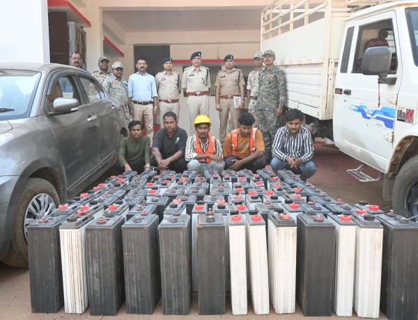 *जिला  MMAC में मोबाइल टावरों से बैटरी चोरी करने वाले गिरोह का हुआ पर्दाफाश,5 आरोपी किए गए गिरफ्तार*