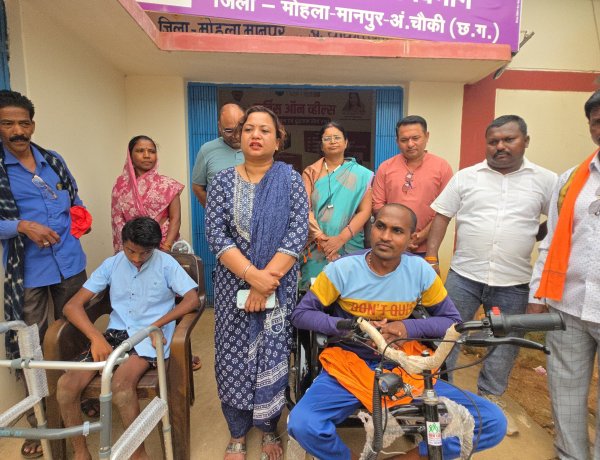 *दिव्यांग जनों को समाज कल्याण विभाग द्वारा जिला पंचायत अध्यक्ष ने दिलाई सहायता*