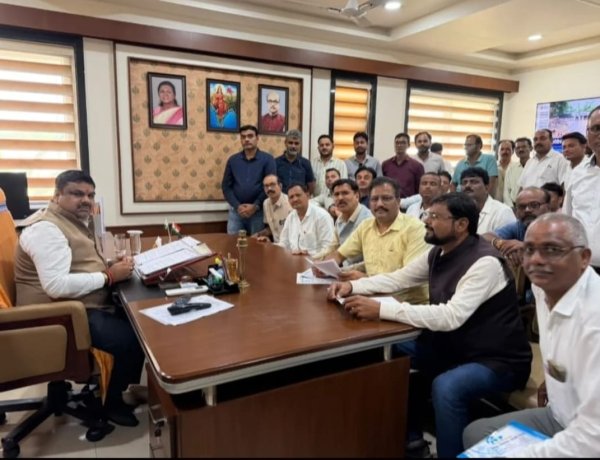 *छत्तीसगढ़ शिक्षा मंत्री गजेंद्र यादव से हुई मुलाकात ,TET परीक्षाओं को लेकर हुई चर्चा*