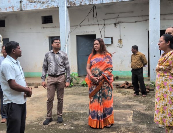 *जिला कलेक्टर ने मोहला नगर के विभिन्न सार्वजनिक स्थान का किया निरीक्षण, खेल एवं योग  पर विशेष ध्यान*