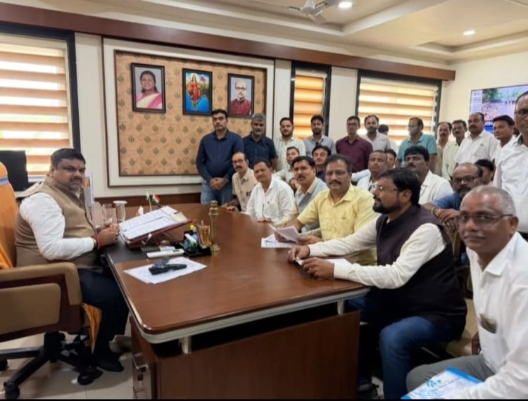 *छत्तीसगढ़ शिक्षा मंत्री गजेंद्र यादव से हुई मुलाकात ,TET परीक्षाओं को लेकर हुई चर्चा*