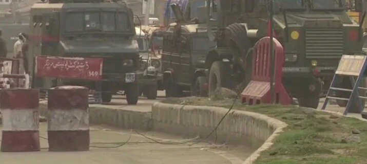 जम्मू-कश्मीर में बीते 36 घंटों में 10 आतंकियों का सफाया, श्रीनगर में 3 आतंकी ढेर, एक ASI शहीद