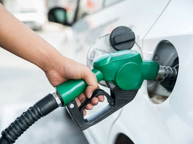 बीते 15 दिन में पेट्रोल 1.65 रुपये हुआ महंगा, जानें आज की कीमत  ...