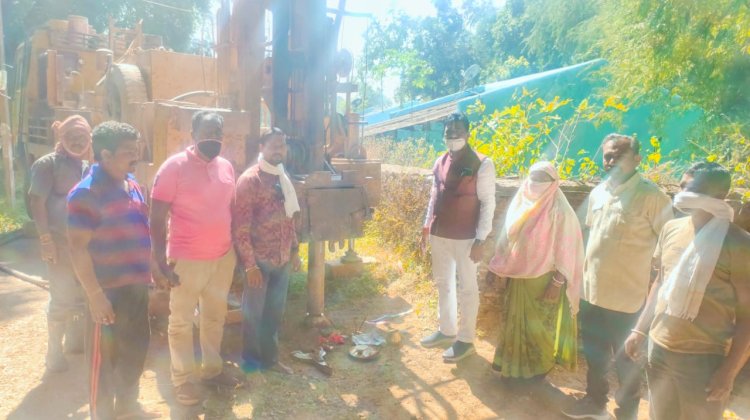 दीपावली पूर्व सरगीपाल निवासियों को दी सौगात राऊतपारा में पेयजल आपूर्ति हेतु बोरिंग खनन