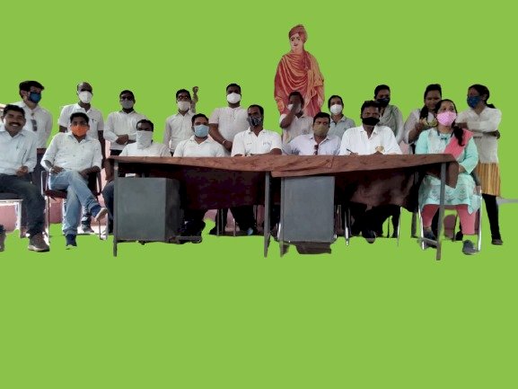 बालोद जिले के समस्त व्यायाम शिक्षक संघ की बैठक बालोद में आहूत किया गया था जिसमें छत्तीसगढ़ शारीरिक शिक्षक संघ के बैनरतले बालोद जिला के पदाधिकारियों का चुनाव किया गया जो इस प्रकार है