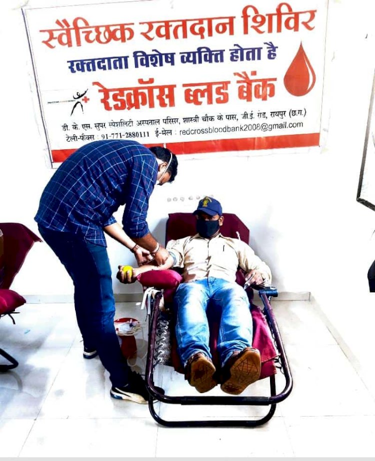 सचिव नेमसिंह साहू ने किया रक्त दान बेहतरीन पहल