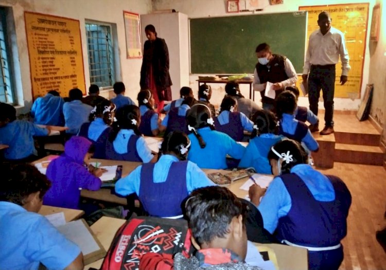 पापरा के शासकीय पूर्व माध्यमिक शाला में 02 अतिरिक्त कक्ष निमार्ण की स्वीकृति बच्चों ने स्कूल में दिया अर्द्धवाषिर्क परीक्षा