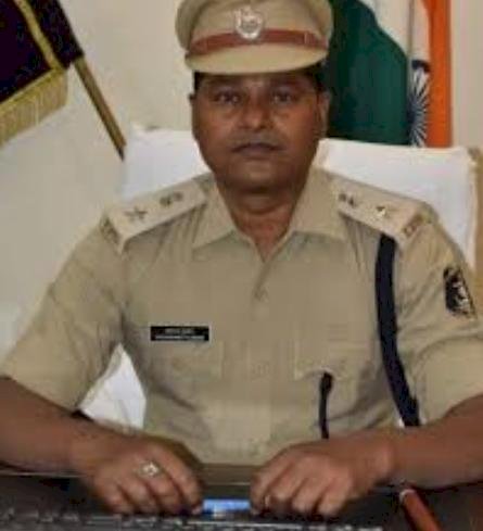 पुलिस कप्तान नारायणपुर ने अभ्यर्थियों से किया अपील - बस्तर फाईटर्स भर्ती पूर्णतः पारदर्शी प्रक्रियाओं के तहत सम्पन्न हो रही है, अफवाहों और दलालों से बचें
