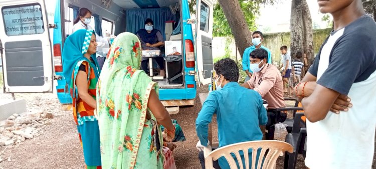 ग्राम खुर्सीपार में स्वास्थ्य शिविर आयोजित, 91 लोगों का किया गया स्वास्थ्य जाॅच व उपचार