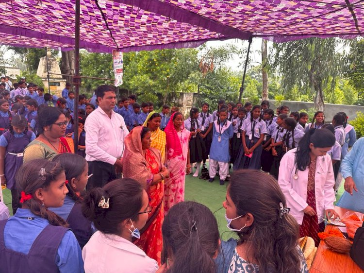 CM BIRTHDAY कका के जन्मदिन पर  उनके गृहग्राम कुरूदडीह (पाटन) में बेलतरा वाले वरिष्ठ सामाजिक कार्यकर्ता क्रांति साहु द्वारा निःशुल्क स्वास्थ्य परीक्षण शिविर व प्रतिभाशाली छात्रों का सम्मान समारोह कार्यक्रम आयोजित किया गया।