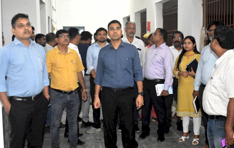 कलेक्टर कुलदीप शर्मा एवं पुलिस अधीक्षक जितेंद यादव ने किया स्ट्रांग रूम का निरीक्षण सभी व्यवस्थाएं सुनिश्चित करने के दिए निर्देश   