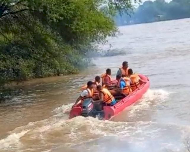 युवक-युवती में शिवनाथ नदी में लगाई छलांग... कारण अज्ञात....