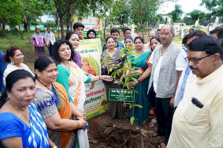 माँ और धरती माँ दोनों ही हमारे जीवन के महत्वपूर्ण और अनमोल हिस्से हैं:बृजमोहन अग्रवाल 