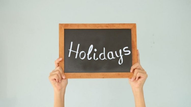 Holidays : नवंबर में इतने दिन बंद रहेंगे स्कूल-कॉलेज, देखें छुट्टियों की लिस्ट